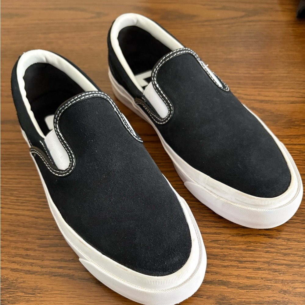 Converse One Star Pro Suede Slip-On CONS, Stylish Black and White, size 8